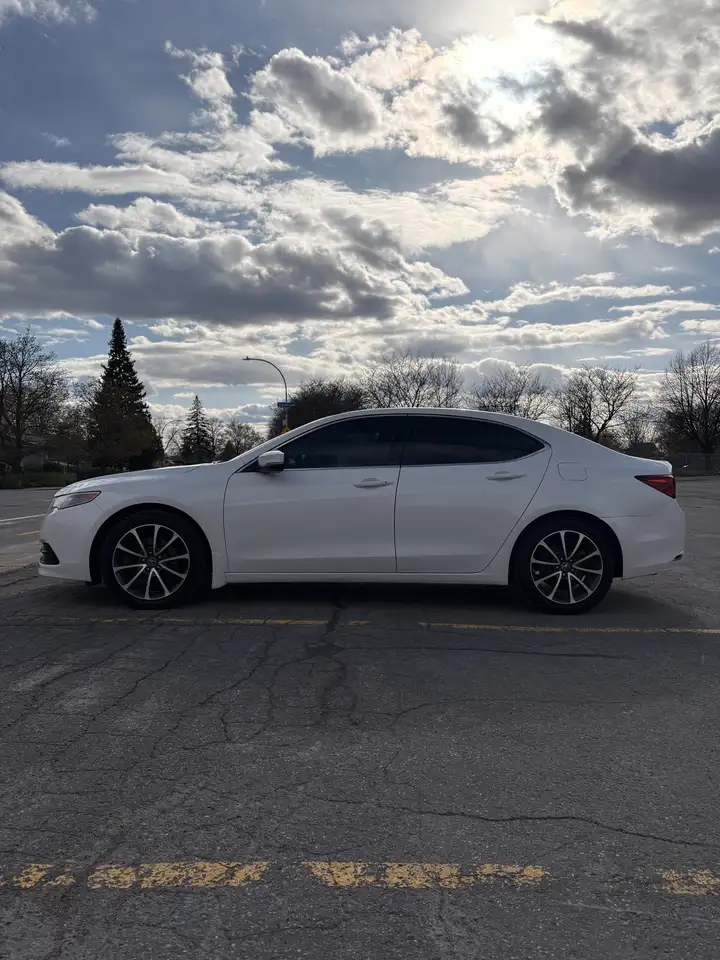 Acura TLX снимка Acura TLX