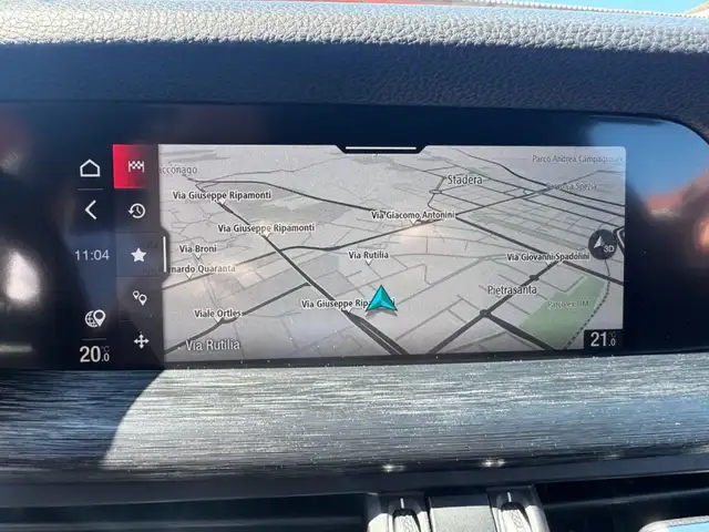 Alfa Romeo Stelvio view 11