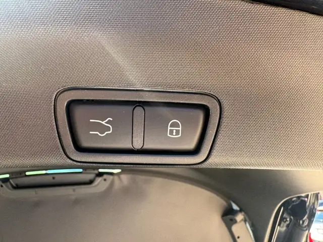 Alfa Romeo Stelvio view 14