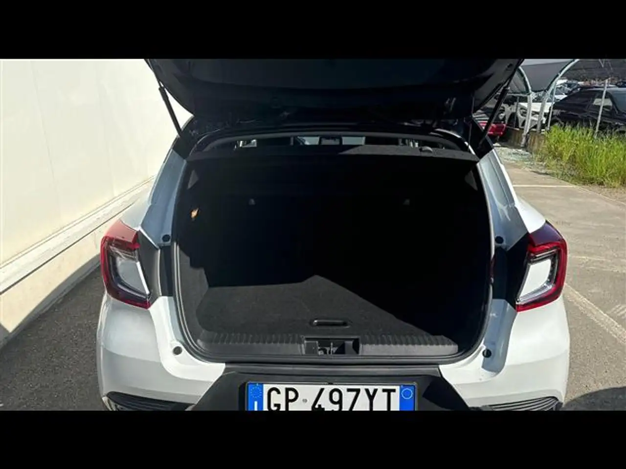 Renault Captur 1.6 E-Tech full hybrid Techno 145cv auto 8