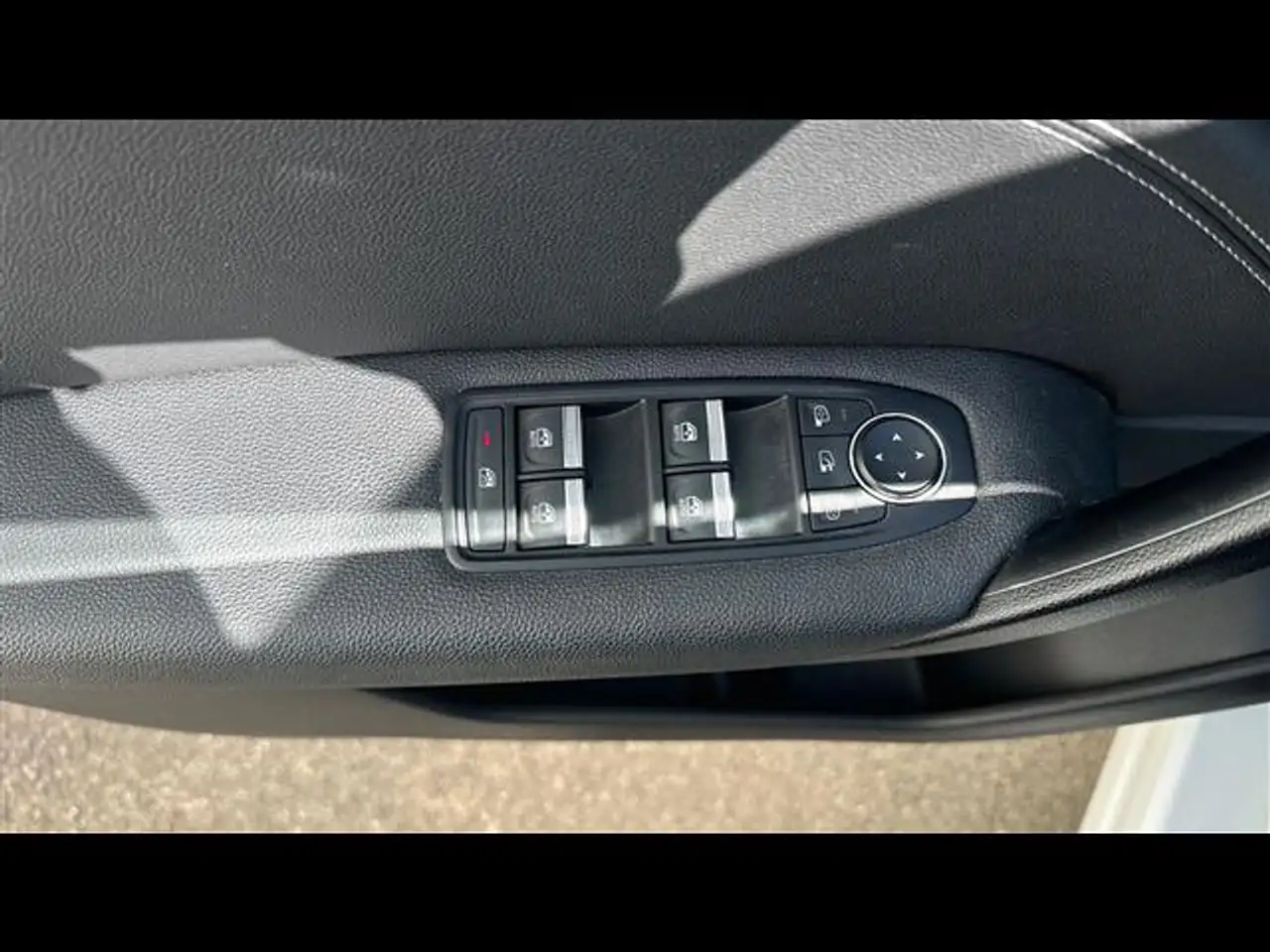 Renault Captur 1.6 E-Tech full hybrid Techno 145cv auto 12