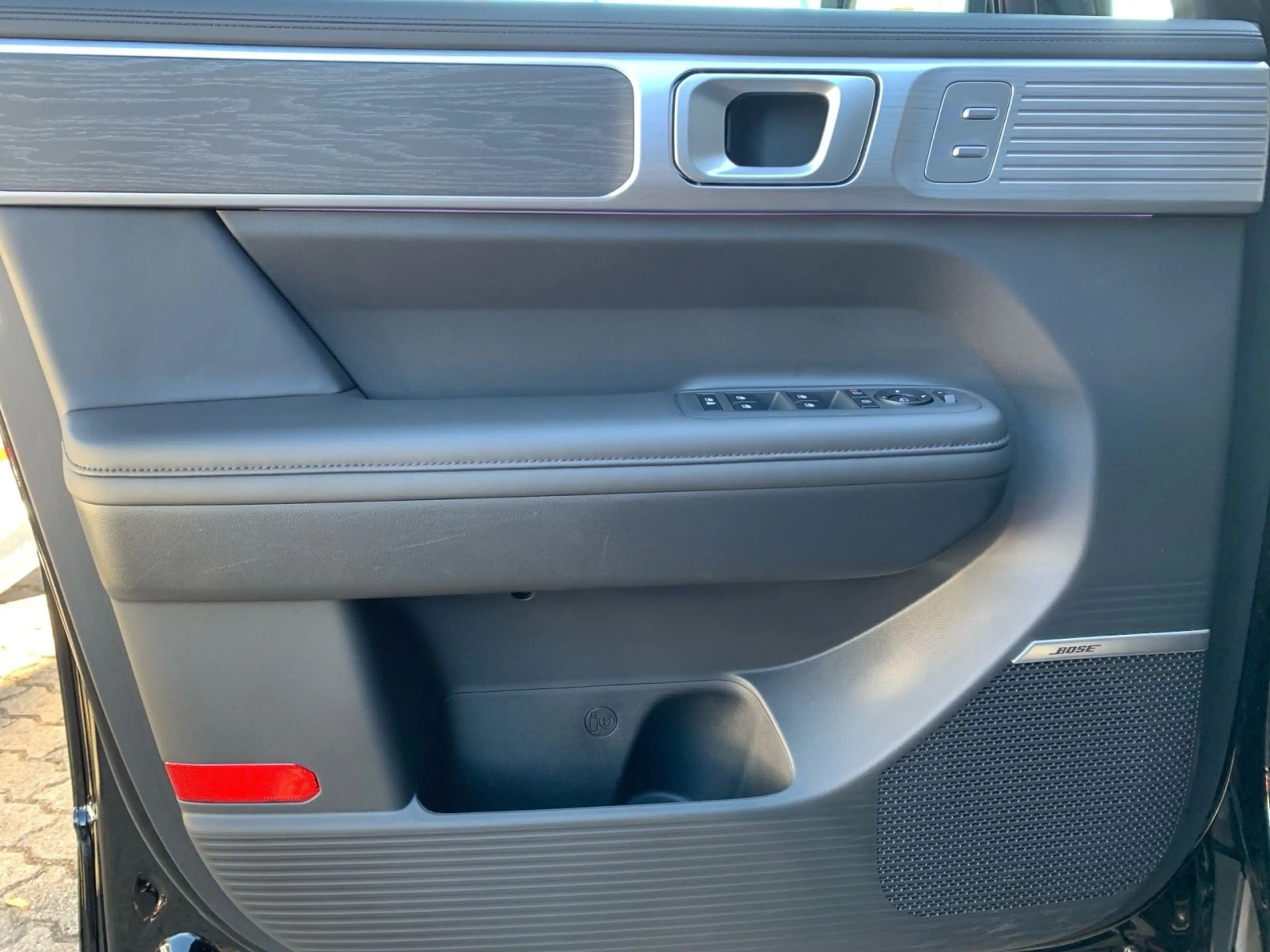 Hyundai SANTA FE 1.6T-GDI Signature Hybrid 4WD Schiebeda — photo 18
