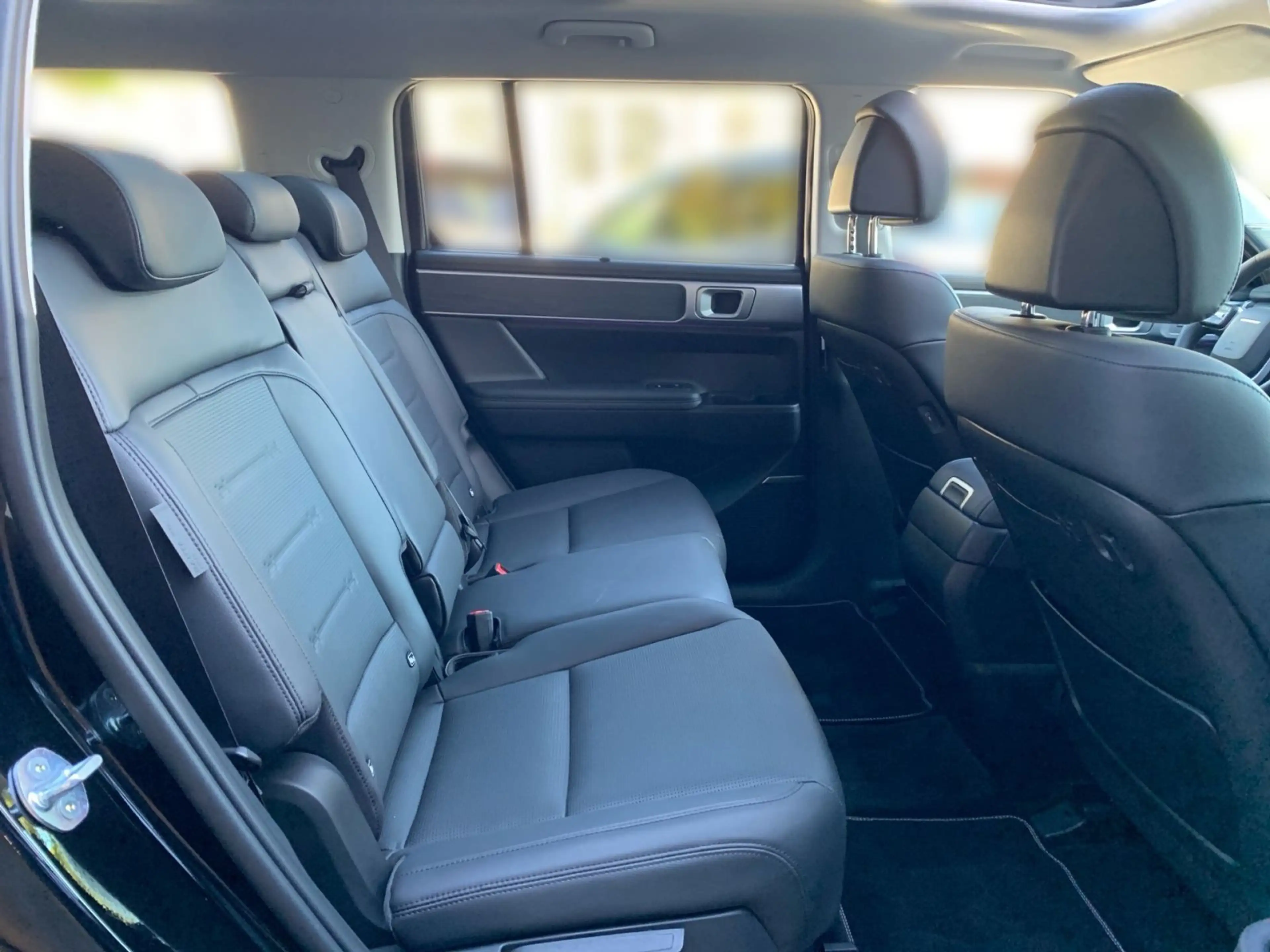Hyundai SANTA FE 1.6T-GDI Signature Hybrid 4WD Schiebeda — photo 25