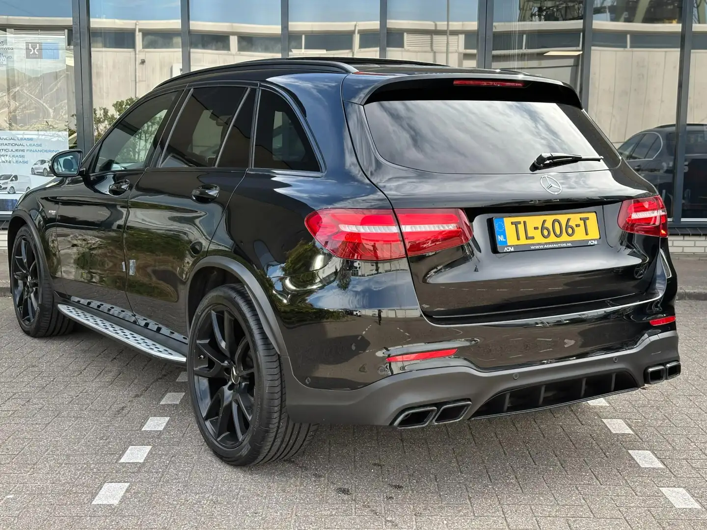 Mercedes-Benz GLC 43 AMG 4MATIC / PANO Zwart - 2