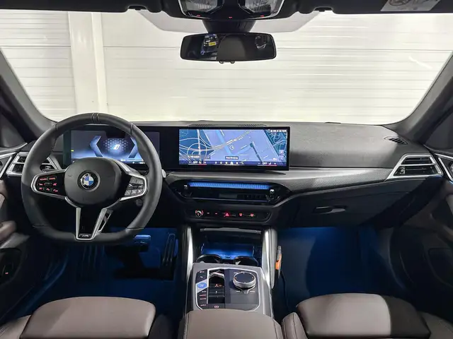 BMW i4 view 11
