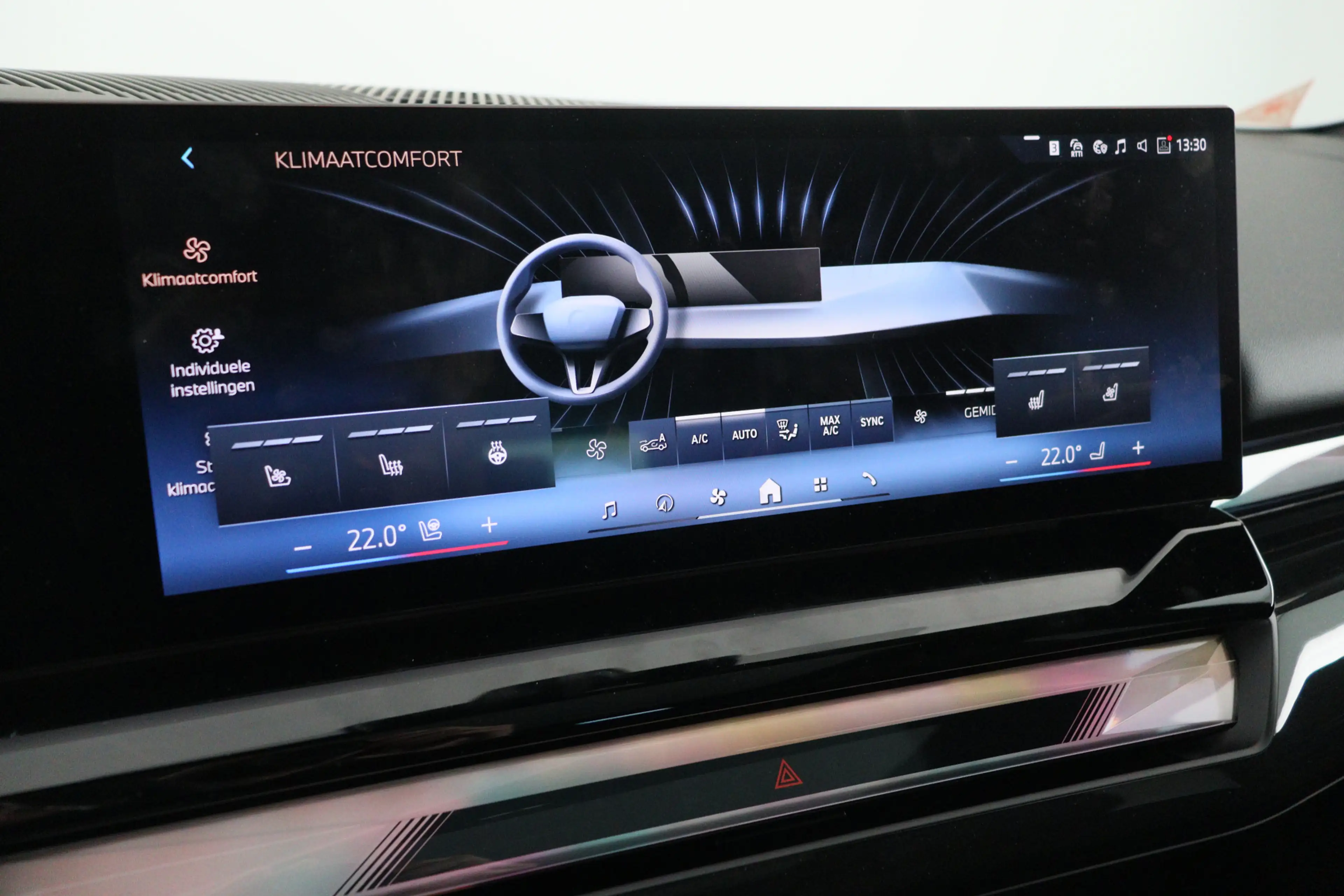 BMW i5 eDrive40 Touring M Sport Pro — photo 15