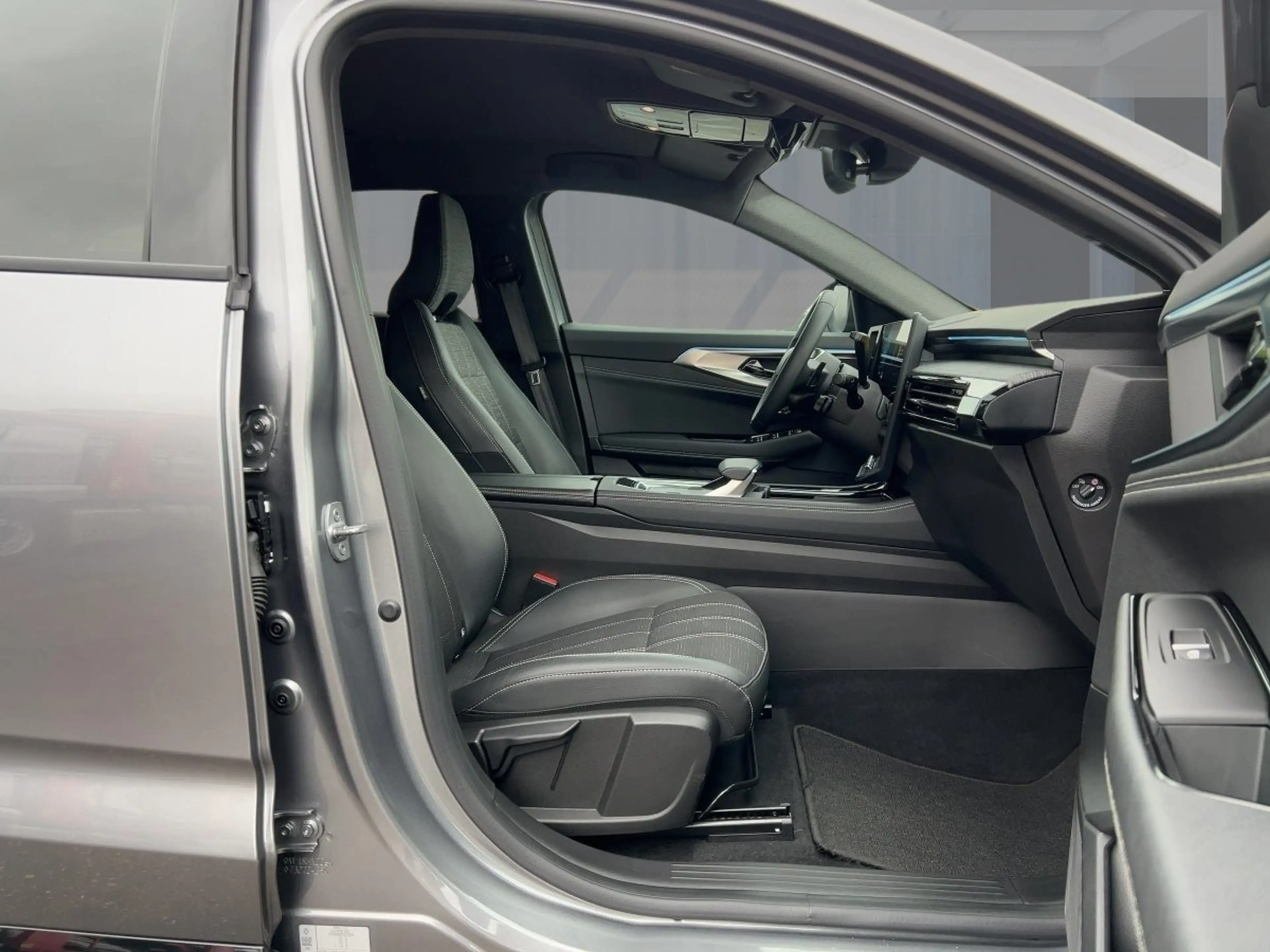 Renault Austral TECHNO E-TECH FULL HYBRID 200 RÜCKFAHRKAMERA — photo 8