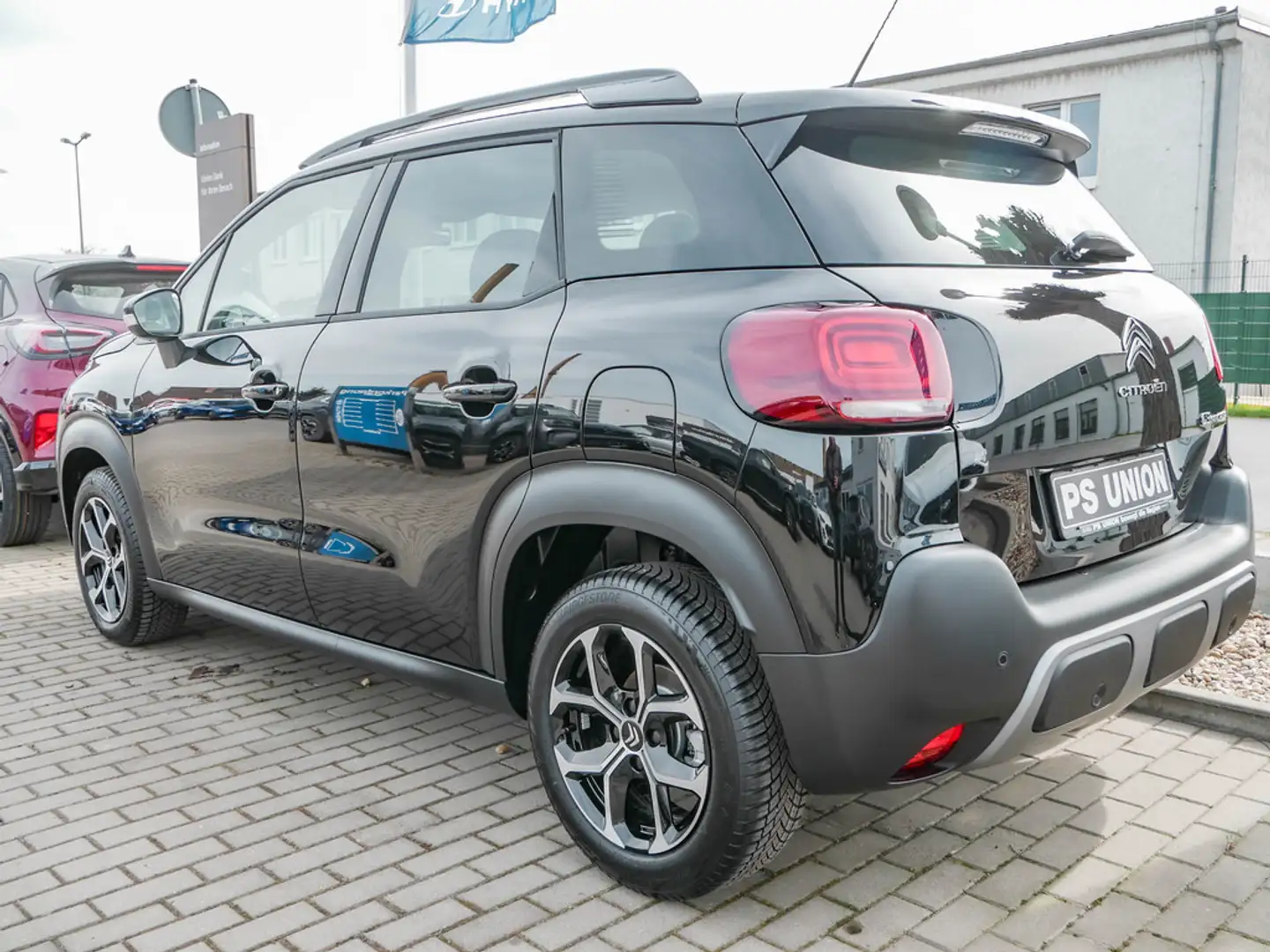 Citroen C3 Aircross 1.2 Plus KURVENLICHT PDC SHZ NAVI Schwarz - 2