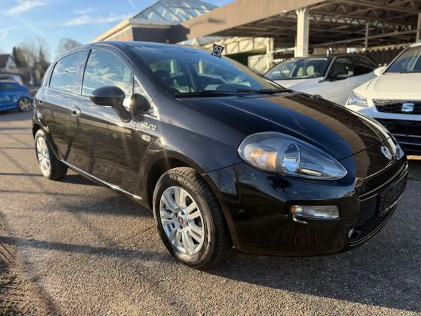 Fiat Punto Young * Garantie * Navi * Parkhilfe * Noir - 2