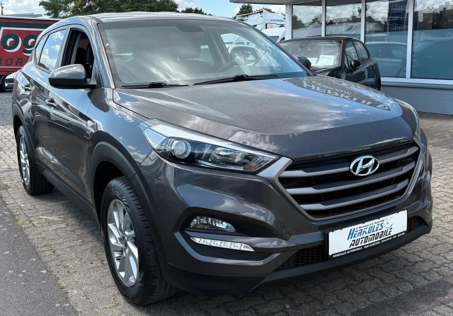 Hyundai TUCSON 1.6 GDI Navi/Klimaautomatik/Sitzheizung Brown - 1