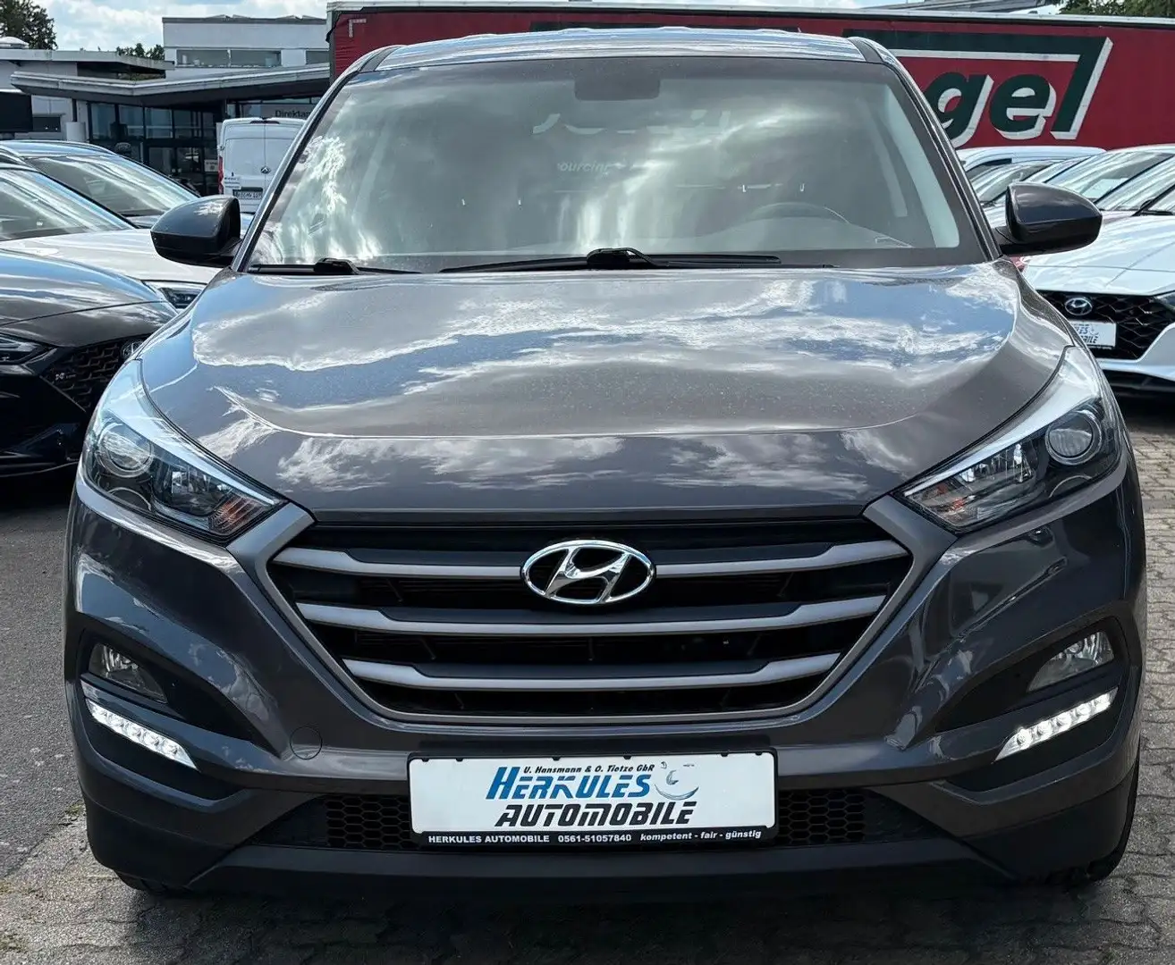 Hyundai TUCSON 1.6 GDI Navi/Klimaautomatik/Sitzheizung Brown - 2