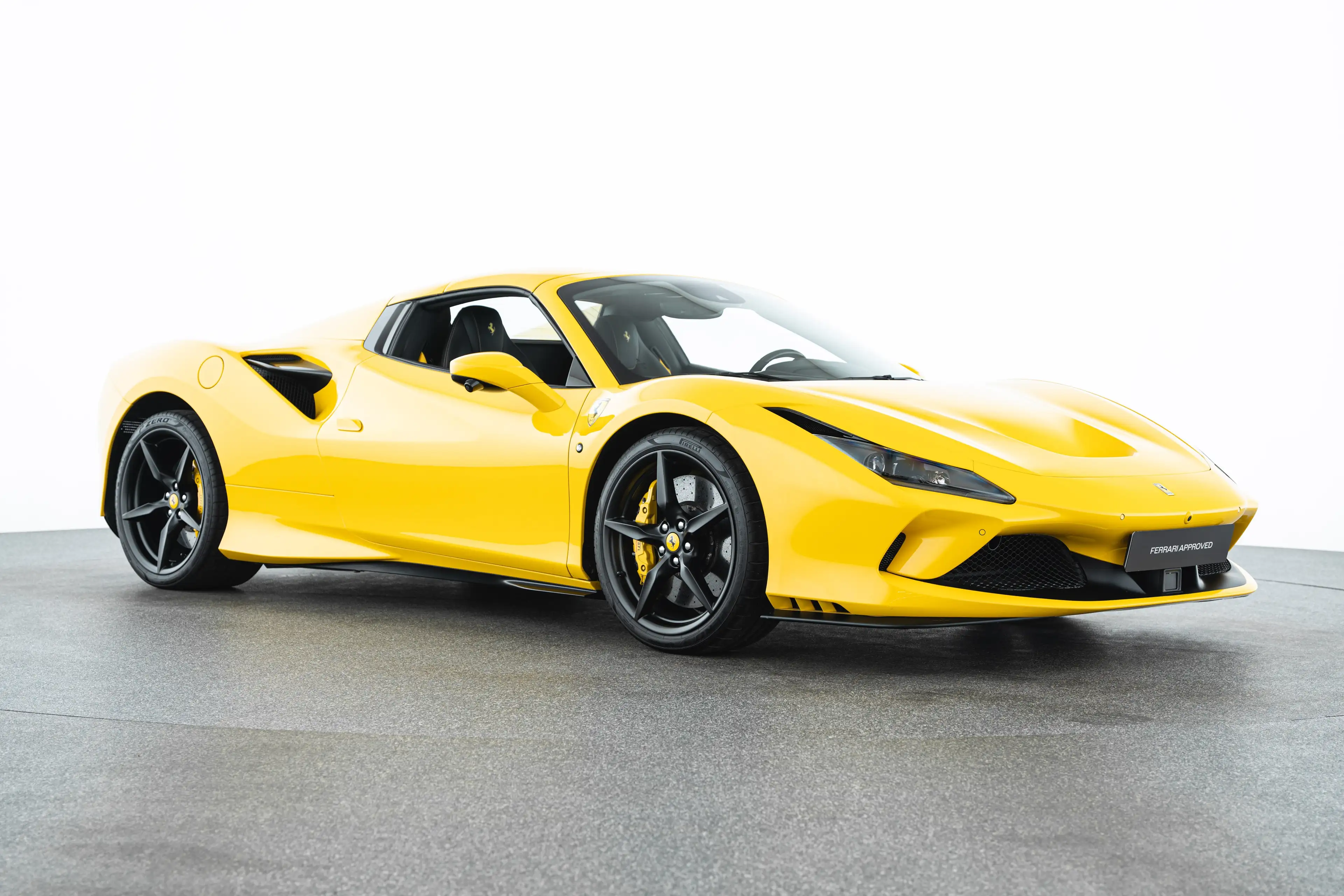 Ferrari F8 Spider — photo 3