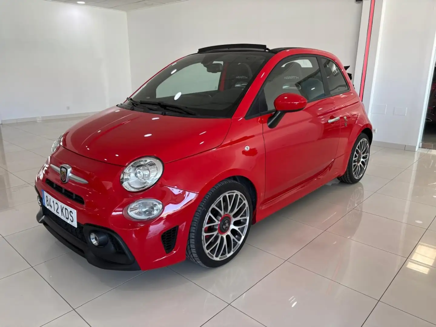 Abarth 595C 1.4T JET AUT. 107KW Rojo - 1