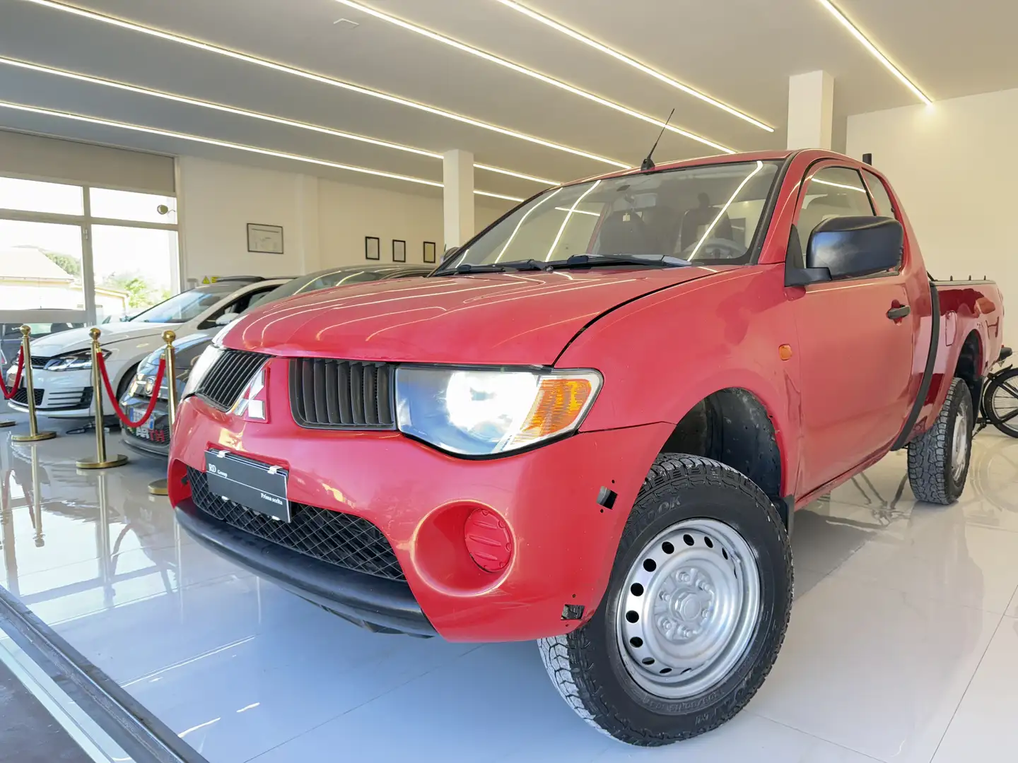 Mitsubishi L200 2.5 DI-D inform einzelkabine 4WD Rojo - 1