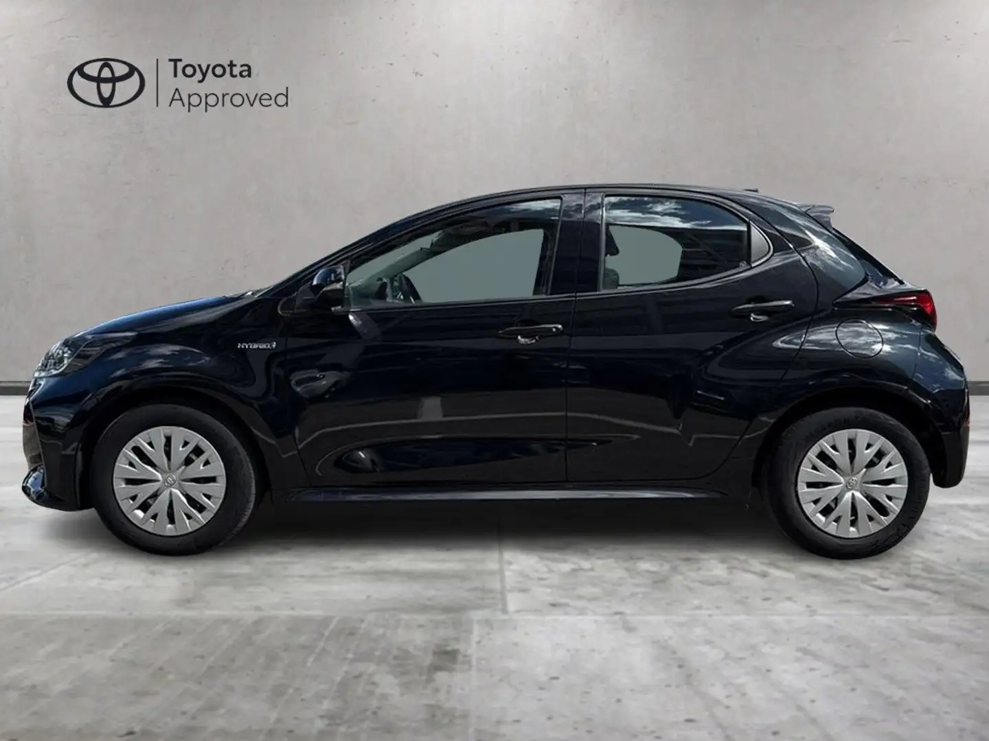 Toyota Yaris 1.5 Hybrid 5 porte Active Noir - 2