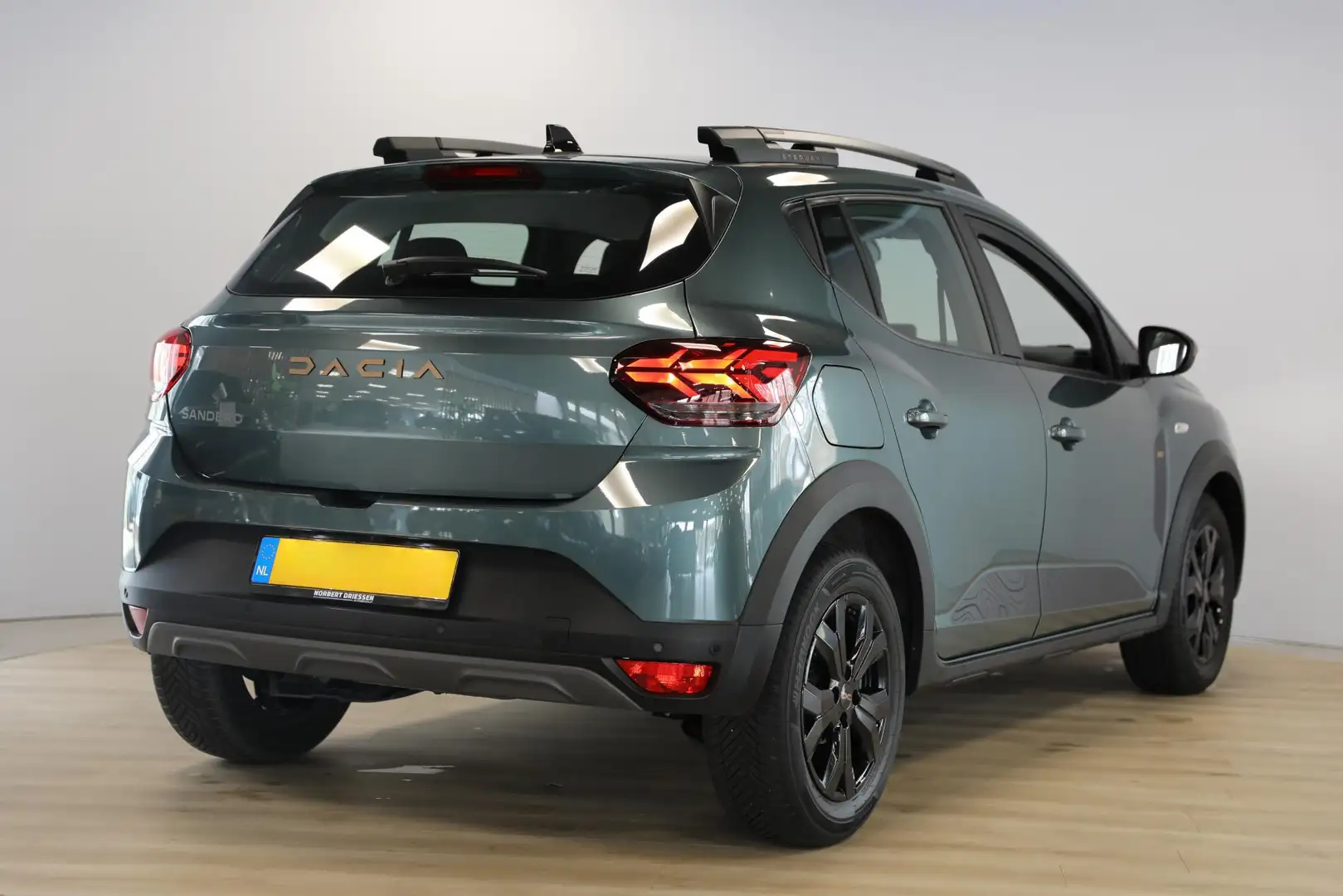 Dacia Sandero Stepway 1.1 TCe 110 Extreme | Apple Carplay | Crui Groen - 2