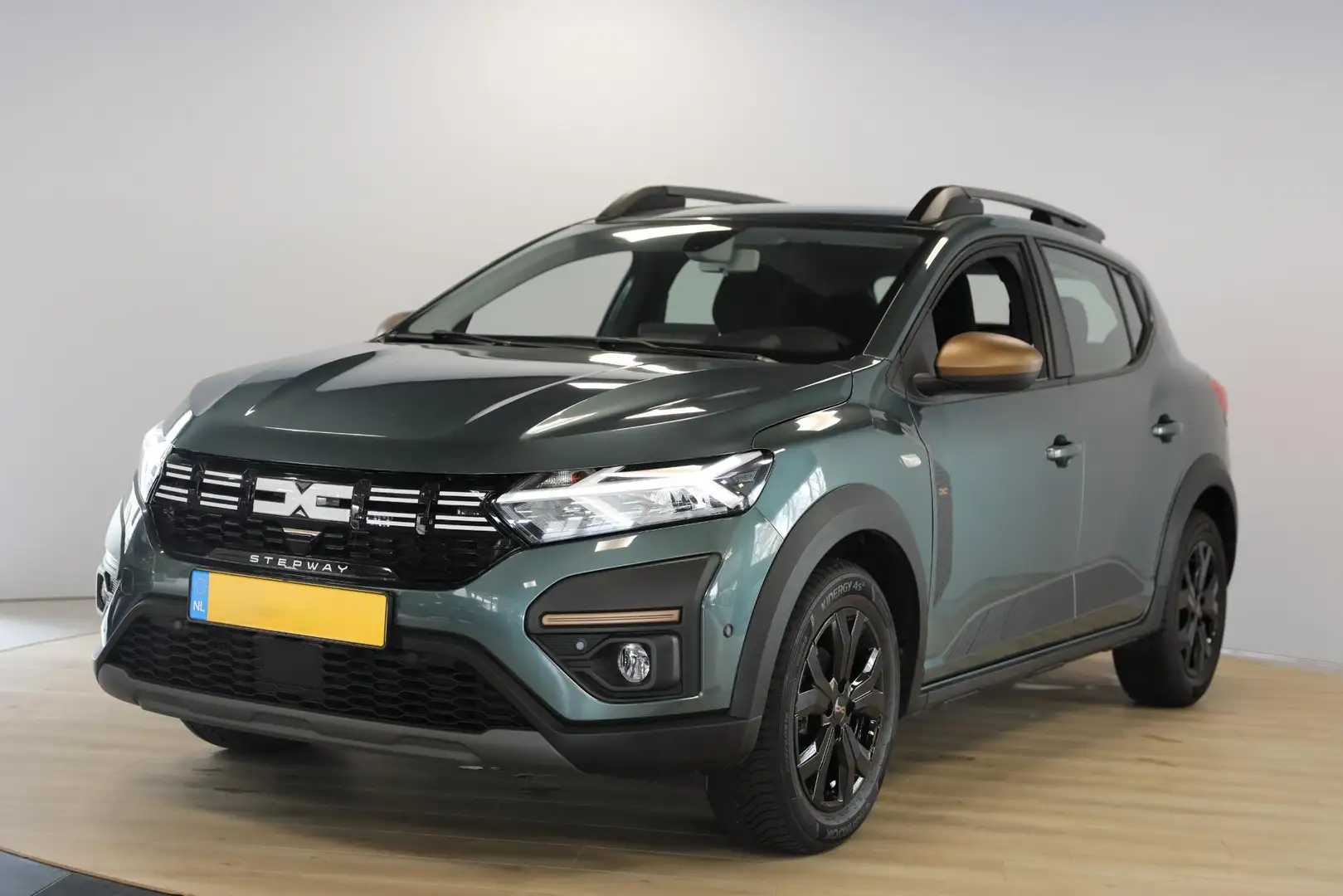 Dacia Sandero Stepway 1.1 TCe 110 Extreme | Apple Carplay | Crui Groen - 1