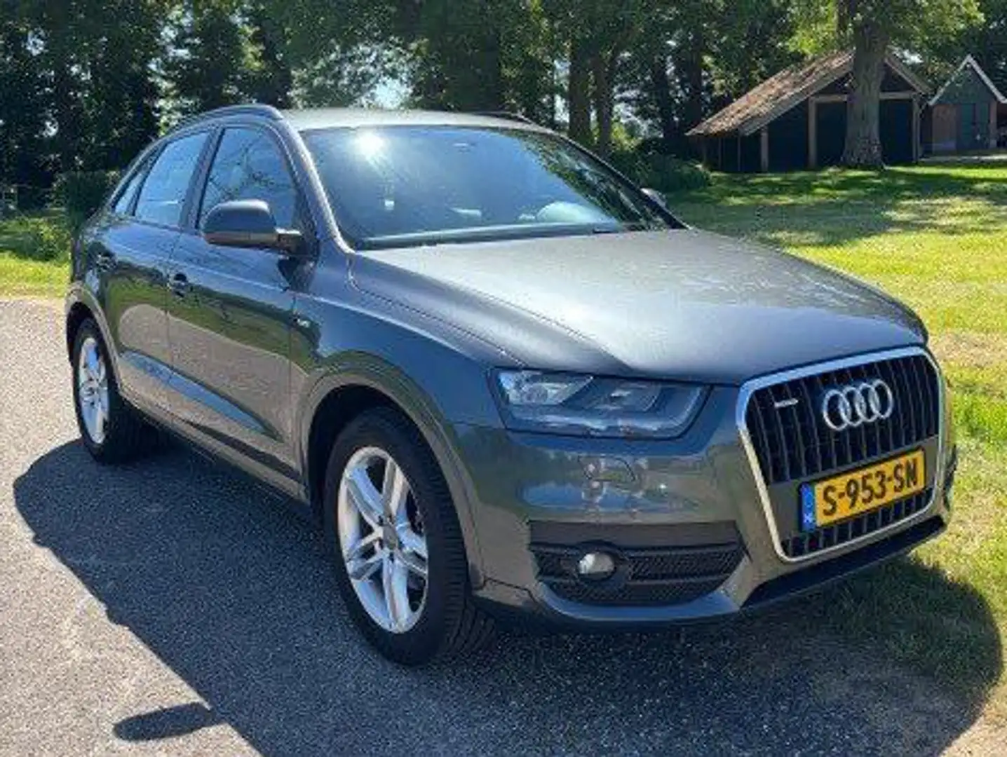 Audi Q3 Q3 2.0 TFSI q. S Edit. Grijs - 1