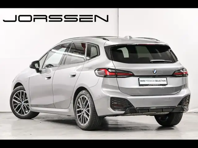 BMW 2 Series view 5