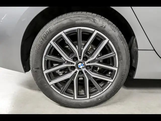 BMW 2 Series view 8