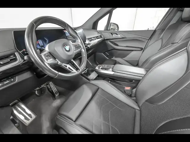 BMW 2 Series view 6