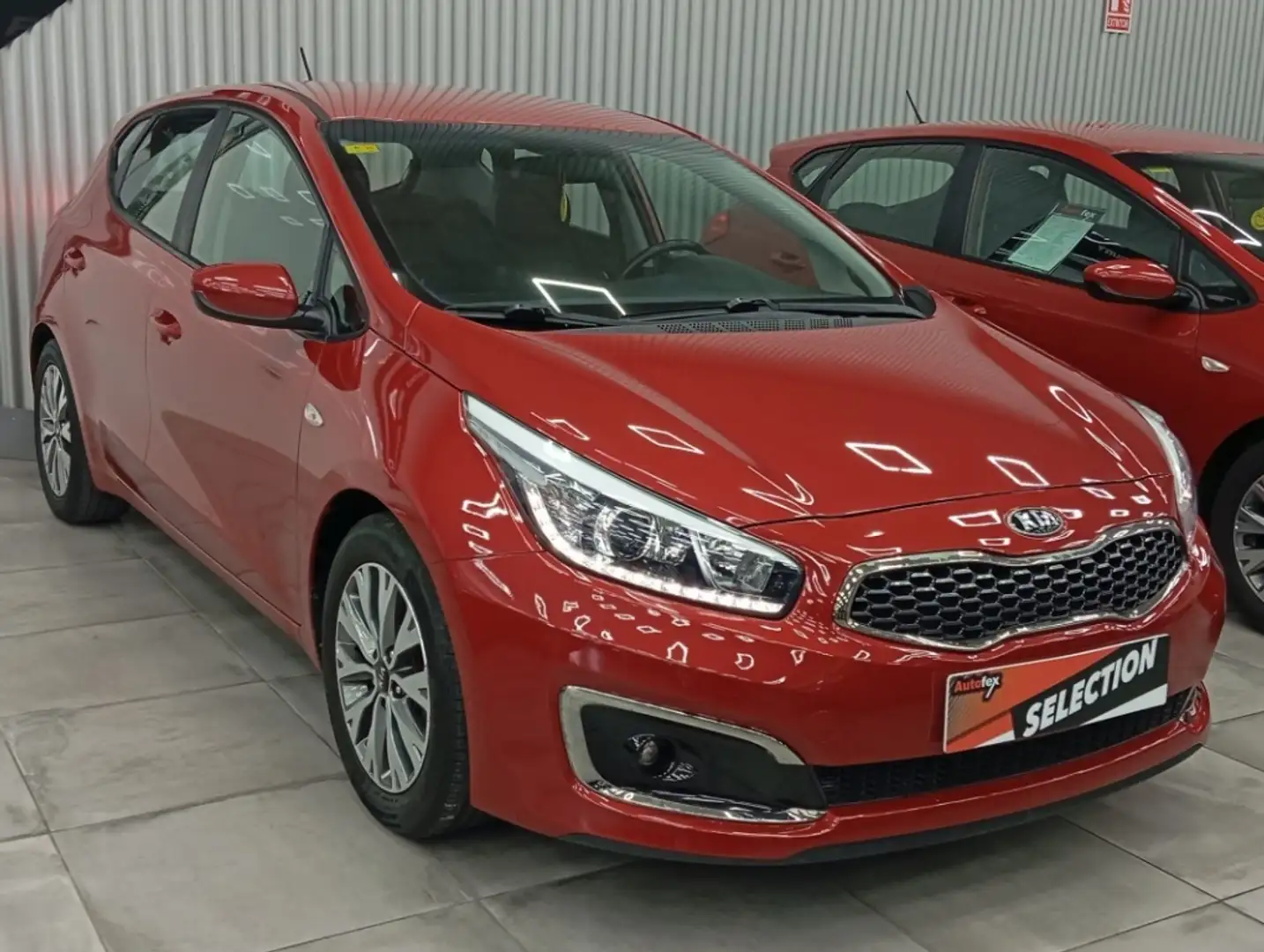 Kia Ceed / cee'd 1.4 CVVT Concept Rot - 2