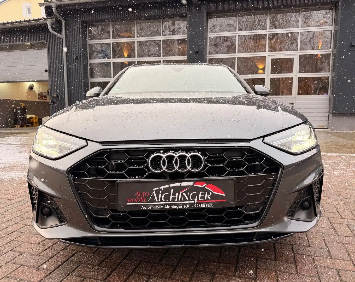 Audi A4 Avant 40 TDI S line 20 Zoll 8-Fach LED Grau - 2