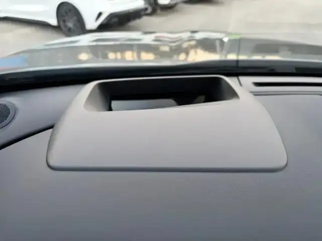 Jaguar F-Pace view 11