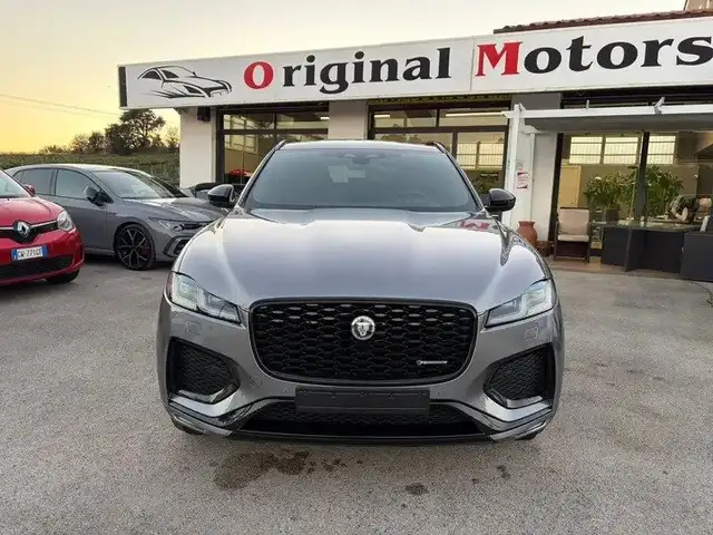Jaguar F-Pace view 2