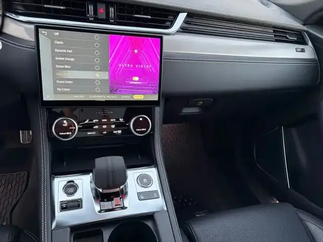 Jaguar F-Pace view 12
