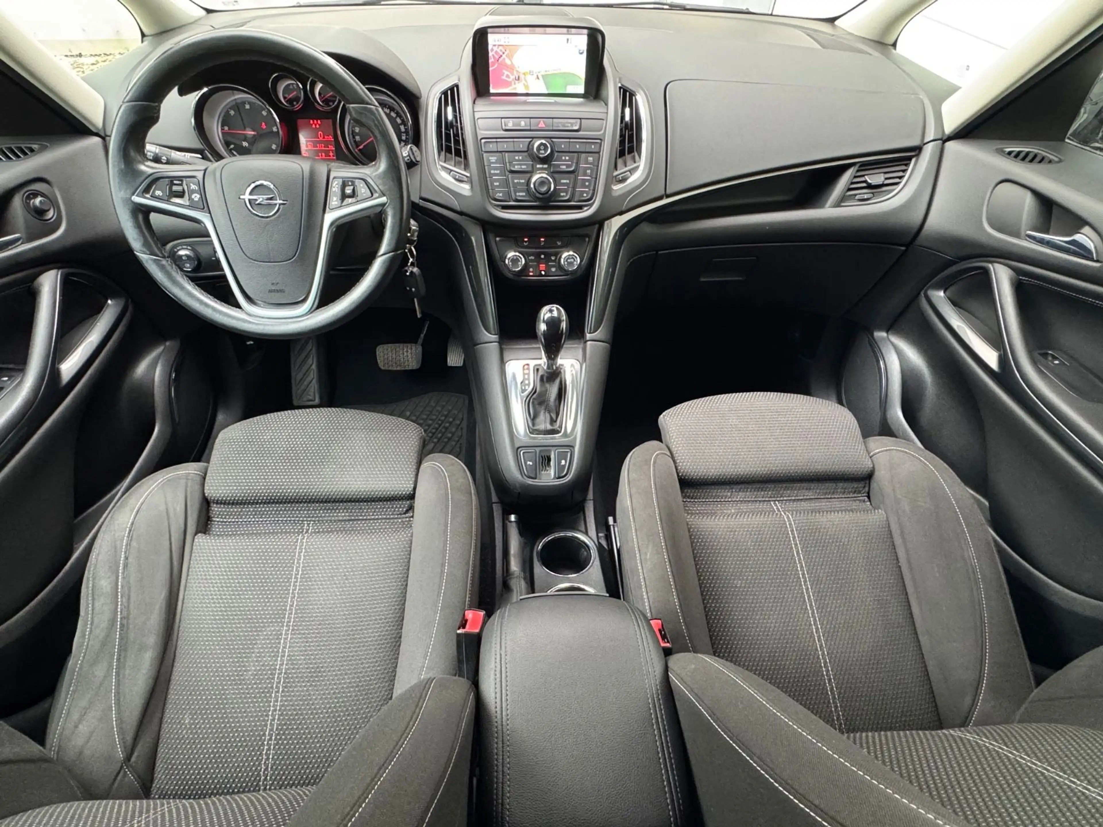 Opel Zafira Tourer Innovation 2.0 CRDI Automat. 7Sitz — photo 8