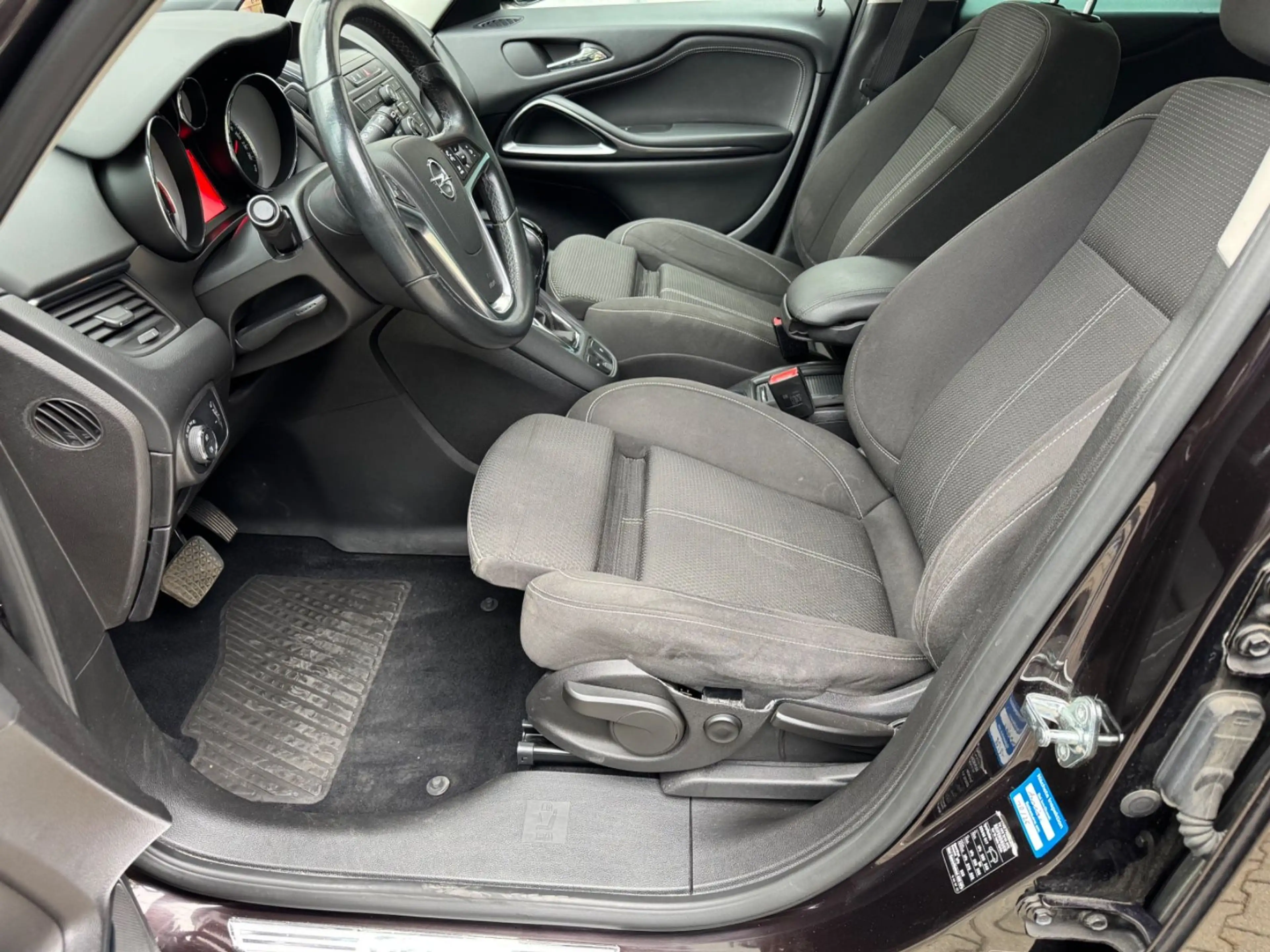 Opel Zafira Tourer Innovation 2.0 CRDI Automat. 7Sitz — photo 13