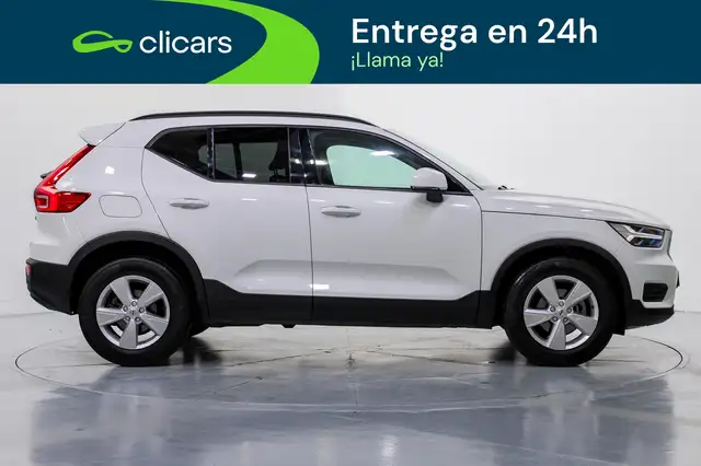 Volvo XC40 view 7