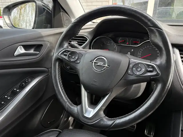 Opel Grandland X view 10