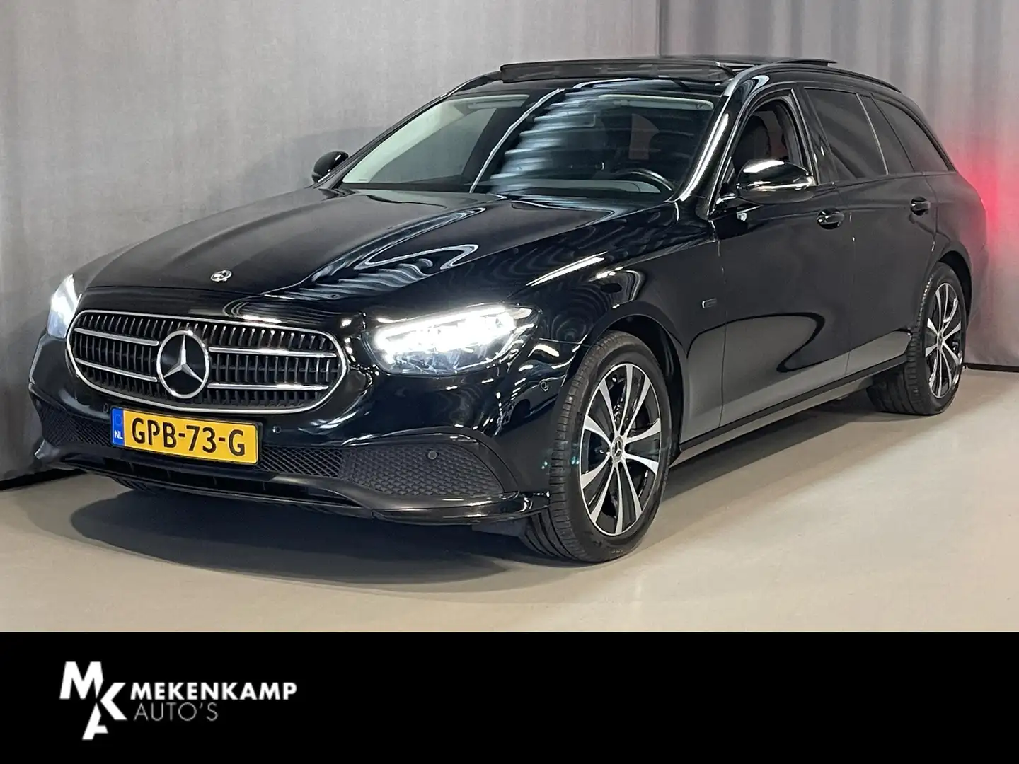 Mercedes-Benz E 300 Estate e Avantgarde 18"/Panoramadak/Burmester/Adap Zwart - 1