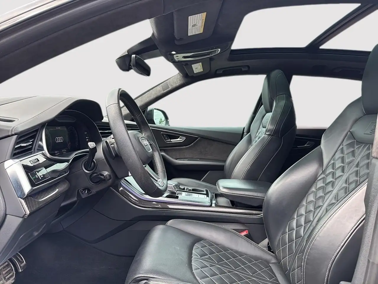 Audi SQ8 снимка Audi SQ8