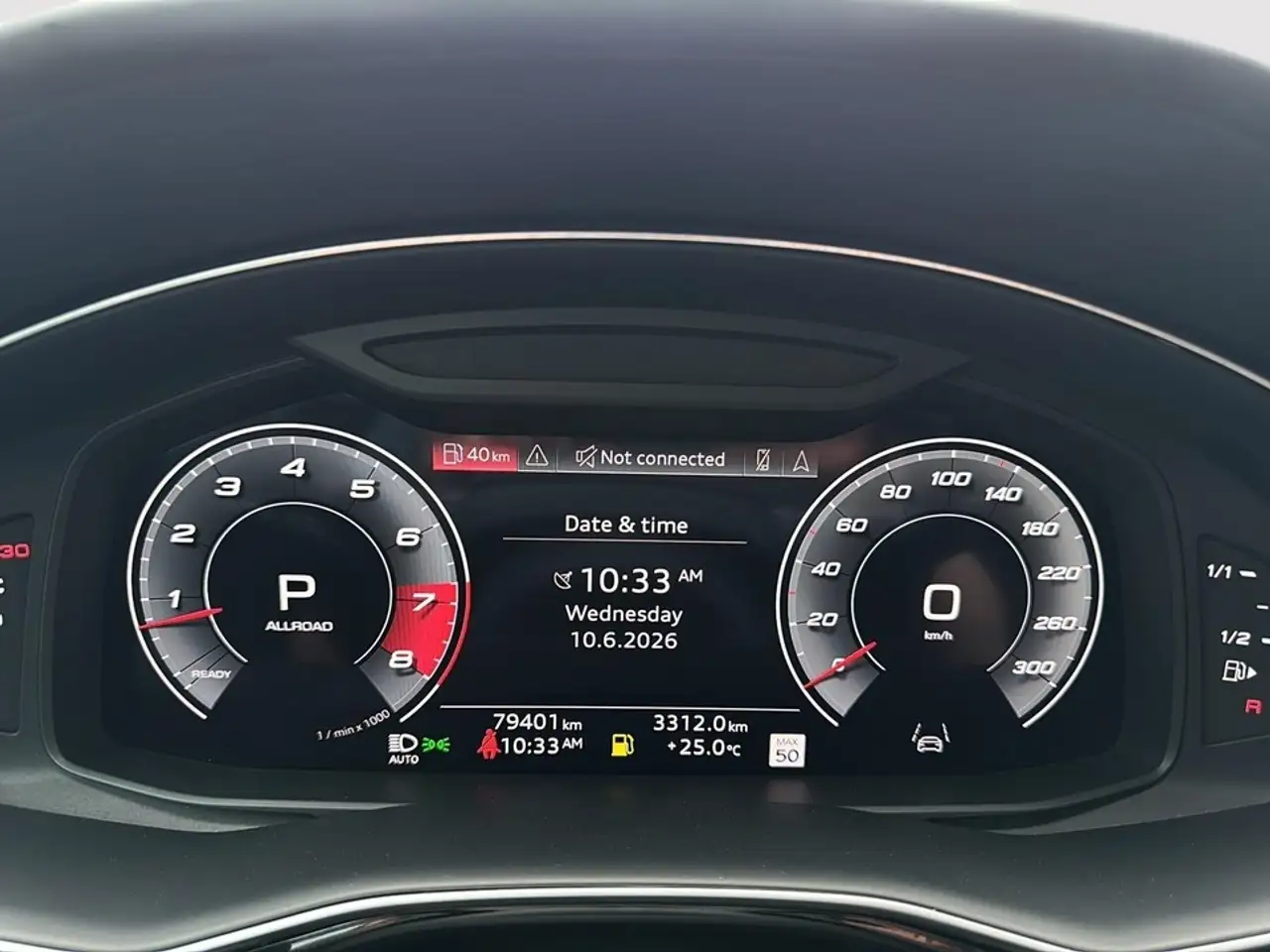 Audi SQ8 снимка Audi SQ8