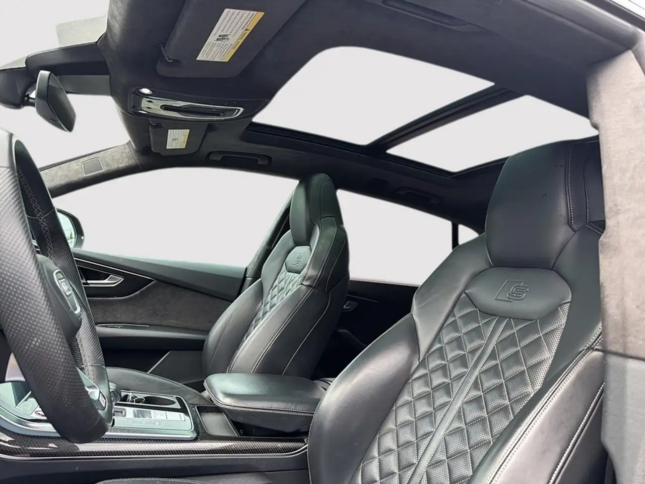 Audi SQ8 снимка Audi SQ8