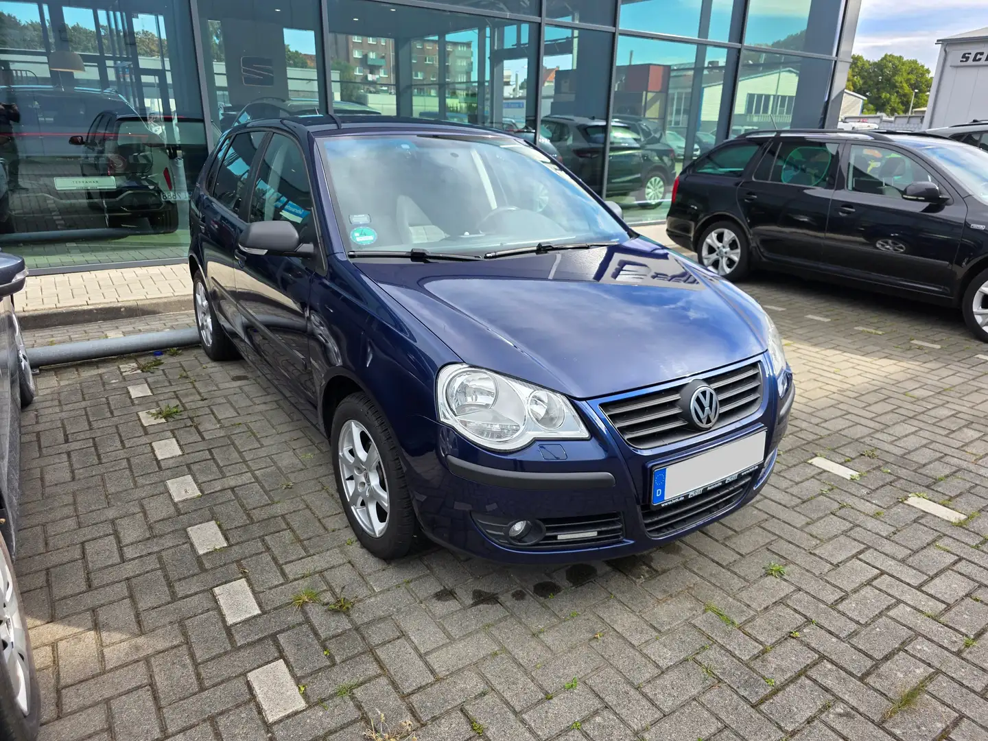 Volkswagen Polo Polo IV  5-Türer 1.6 Automatik Tour Blau - 2