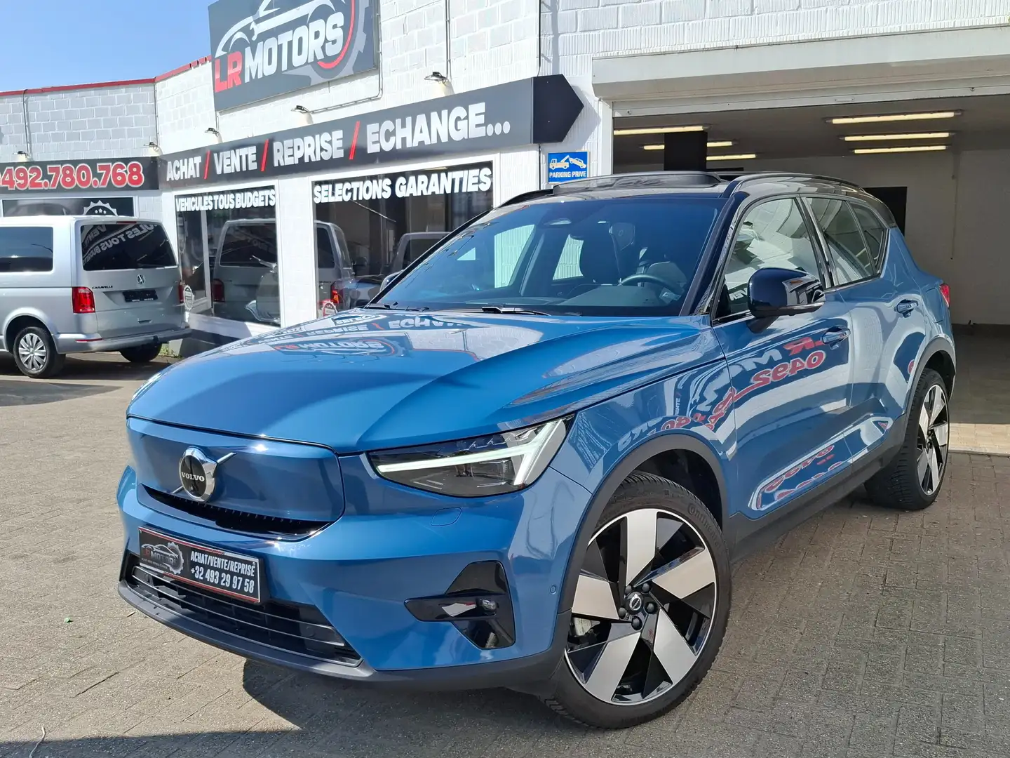 Volvo XC40 E-XC40 69 kWh FWD Recharge Ultimate Blau - 1