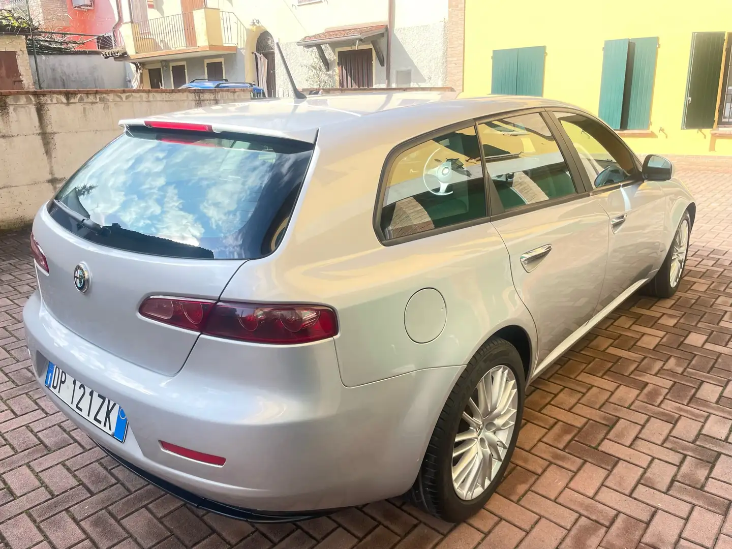 Alfa Romeo 159 SW 1.9 jtdm 16v Distinctive 150cv q-tronic - 2