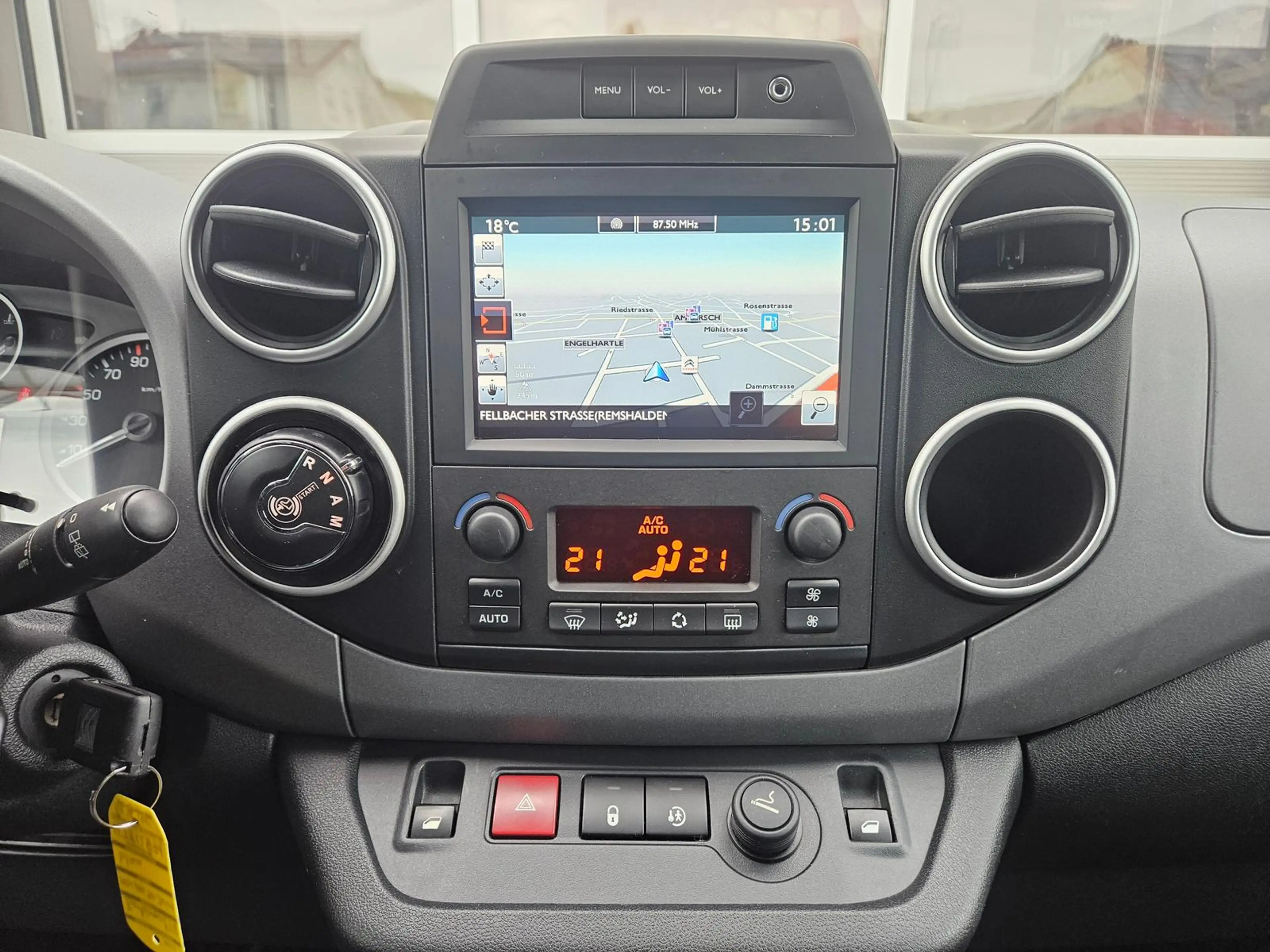 Citroen Berlingo 90 JAHRE B-HDi 100 ETG6 SHZ*NAVI*CarPlay* — photo 12