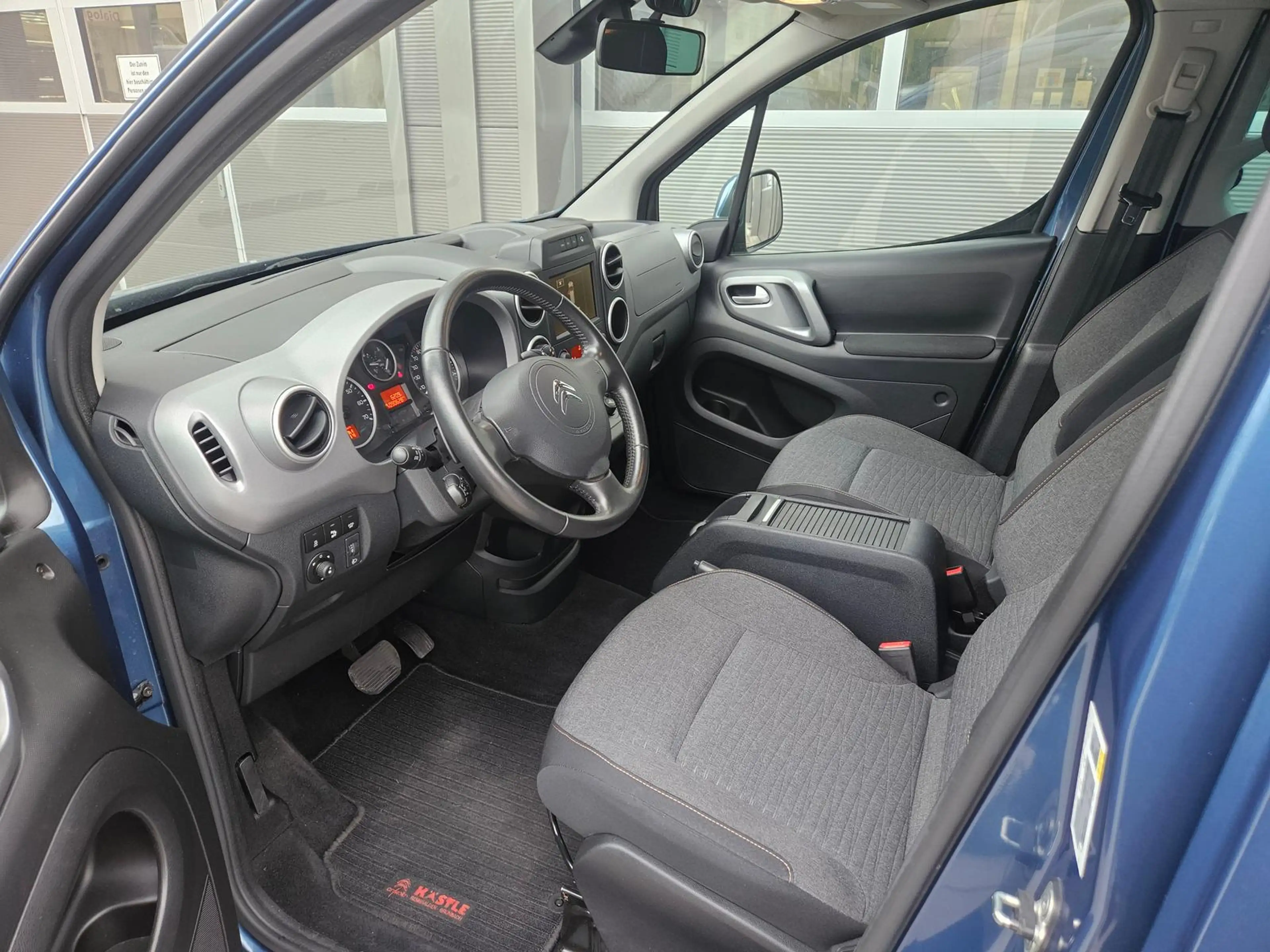 Citroen Berlingo 90 JAHRE B-HDi 100 ETG6 SHZ*NAVI*CarPlay* — photo 8