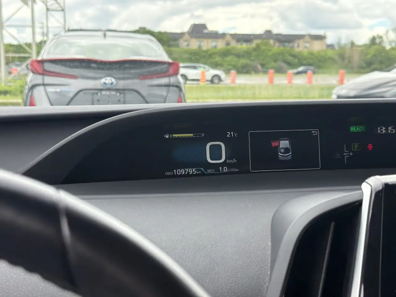 Toyota Prius Prime снимка Toyota Prius Prime