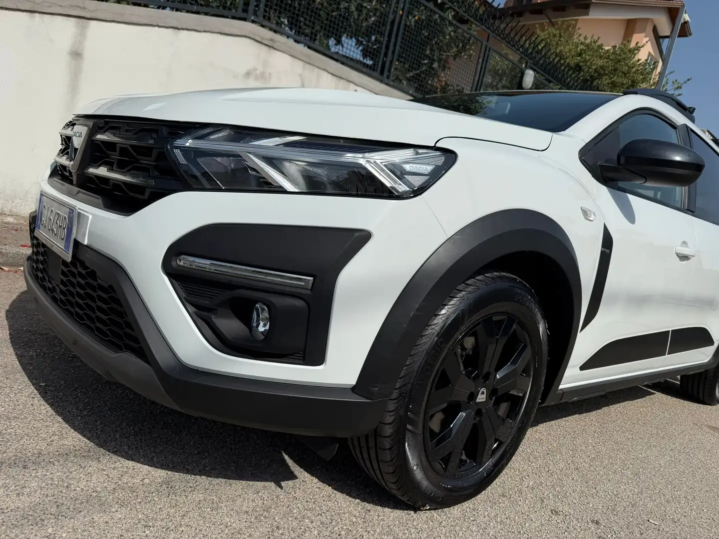 Dacia Jogger Jogger 1.0 tce Extreme UP Gpl 100cv 7pti Blanc - 2