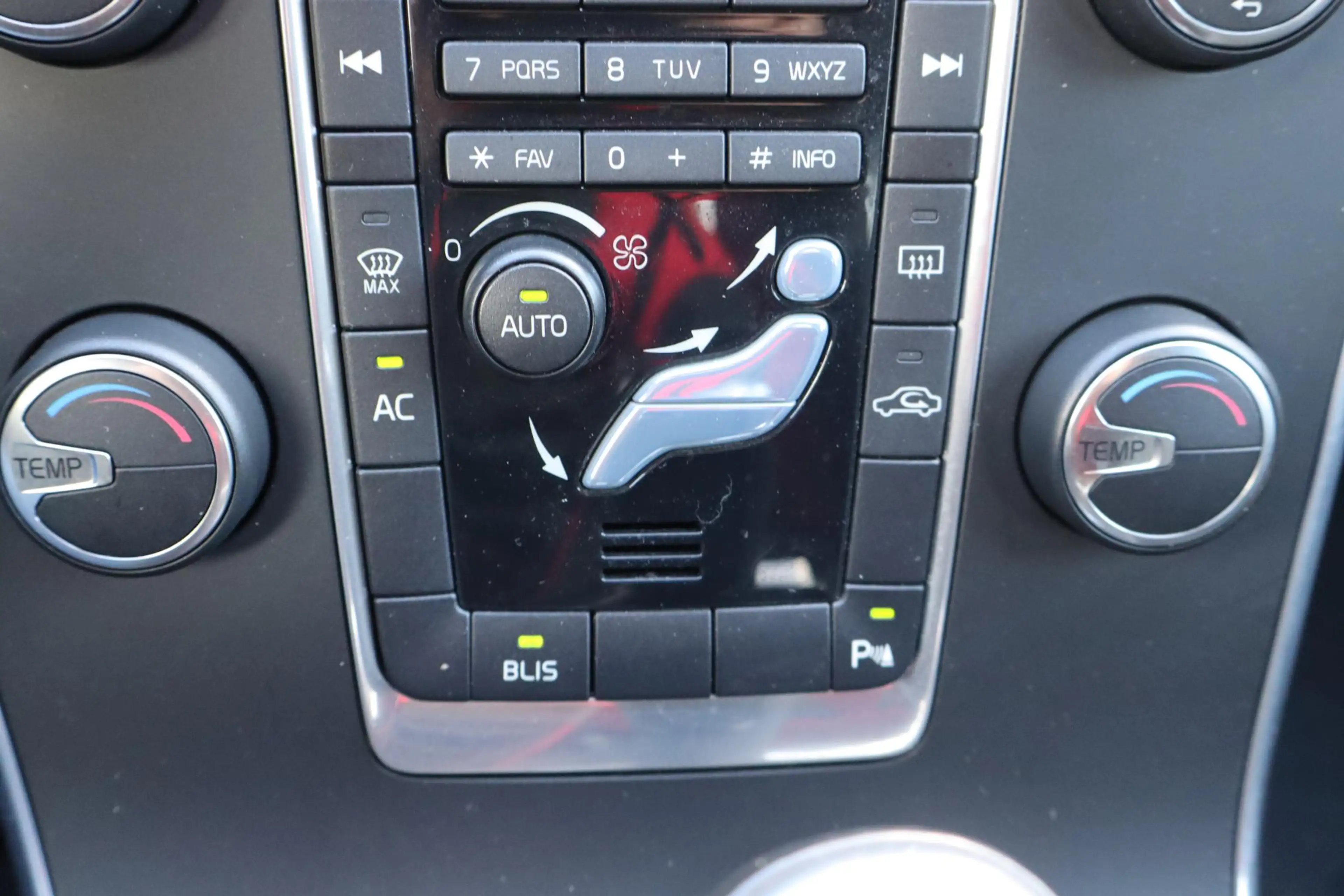 Volvo S60 1.6 T4 Momentum Navigatie, Airco, Cruise control, — photo 25