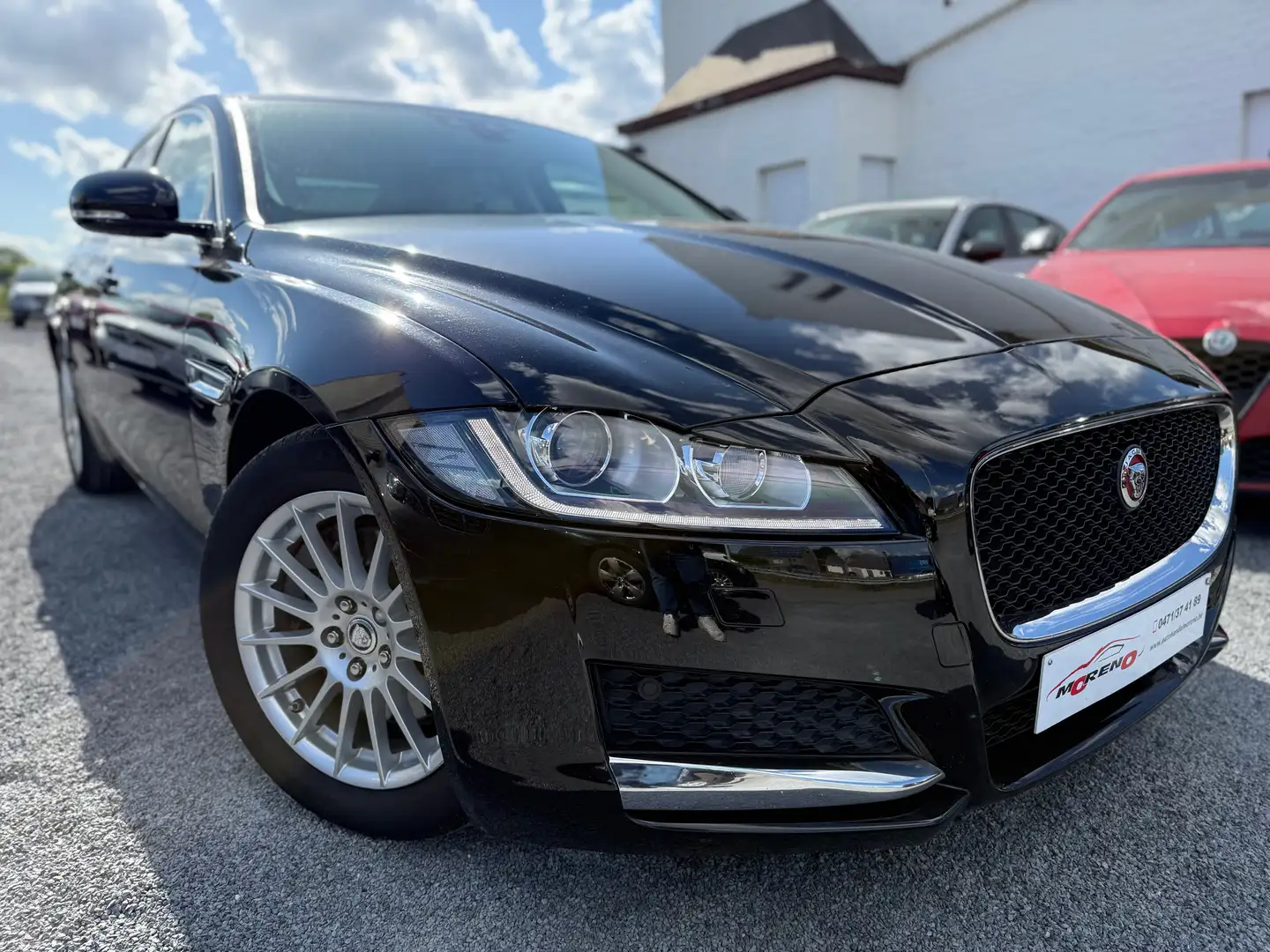Jaguar XF 2.0 T Prestige Zwart - 1