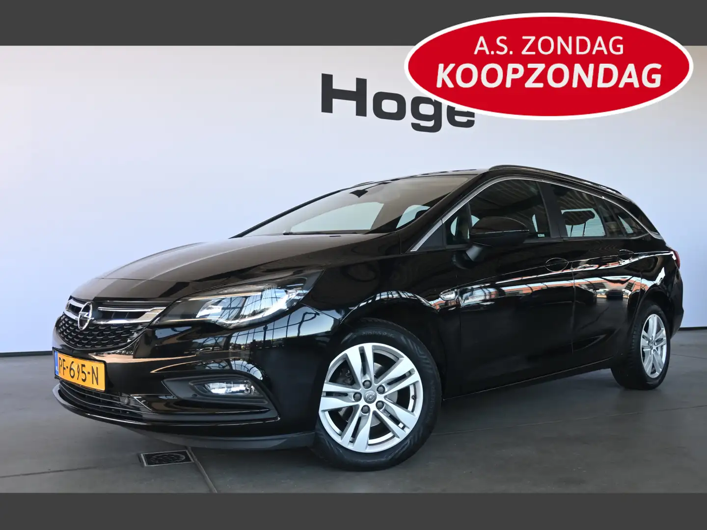 Opel Astra Sports Tourer 1.4 Online Edition Clima Navigatie C Zwart - 1