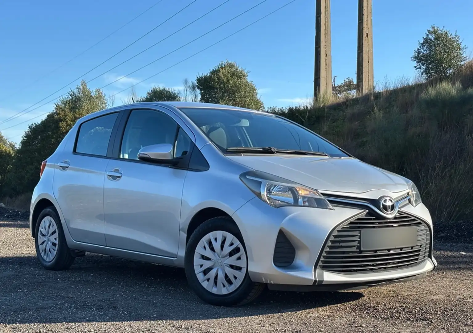 Toyota Yaris Yaris 75 D-4DBleue - 2