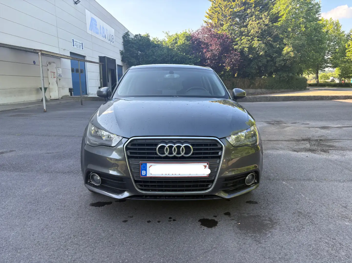 Audi A1 Sportback 1.6 TDi Ambition S line - 2